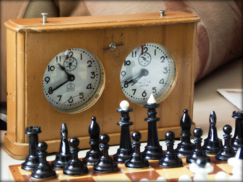 Шахматные часы онлайн - выбор цвета фигур